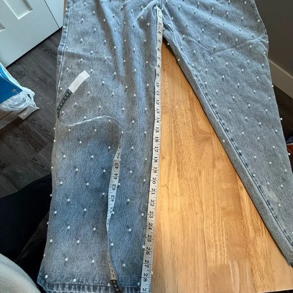 NWT Blank NYC Light Blue Wide Leg Jeans with Pearl Details on front and back - Picture 12 of 12